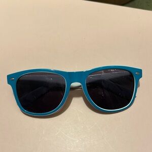 Stylish Blue Sunglasses